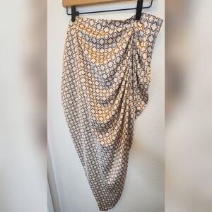 SHEIN CURVE Ruched Split Thigh Satin Pattern Skirt